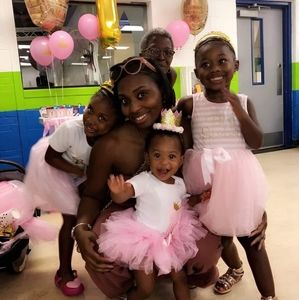 Meet your Posher, Angela